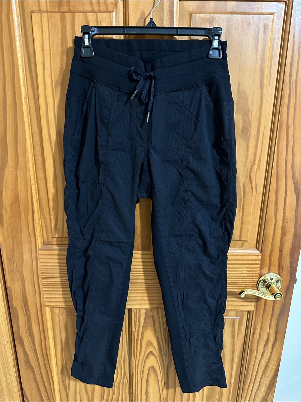 Lululemon black joggers